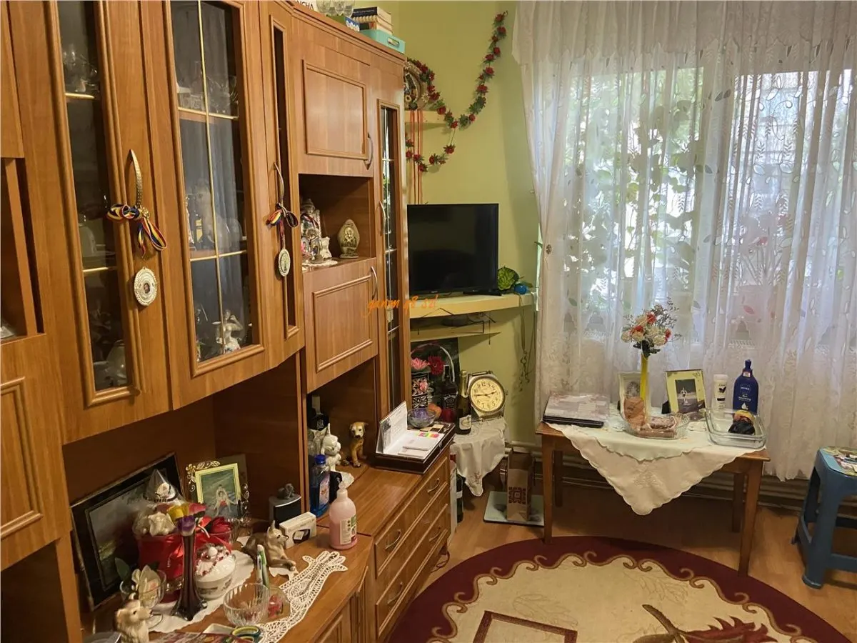 Apartament 3 camere Focșani - poza 1