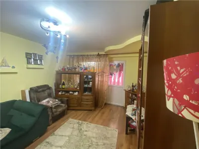 Apartament 4 camere Focșani - poza 1