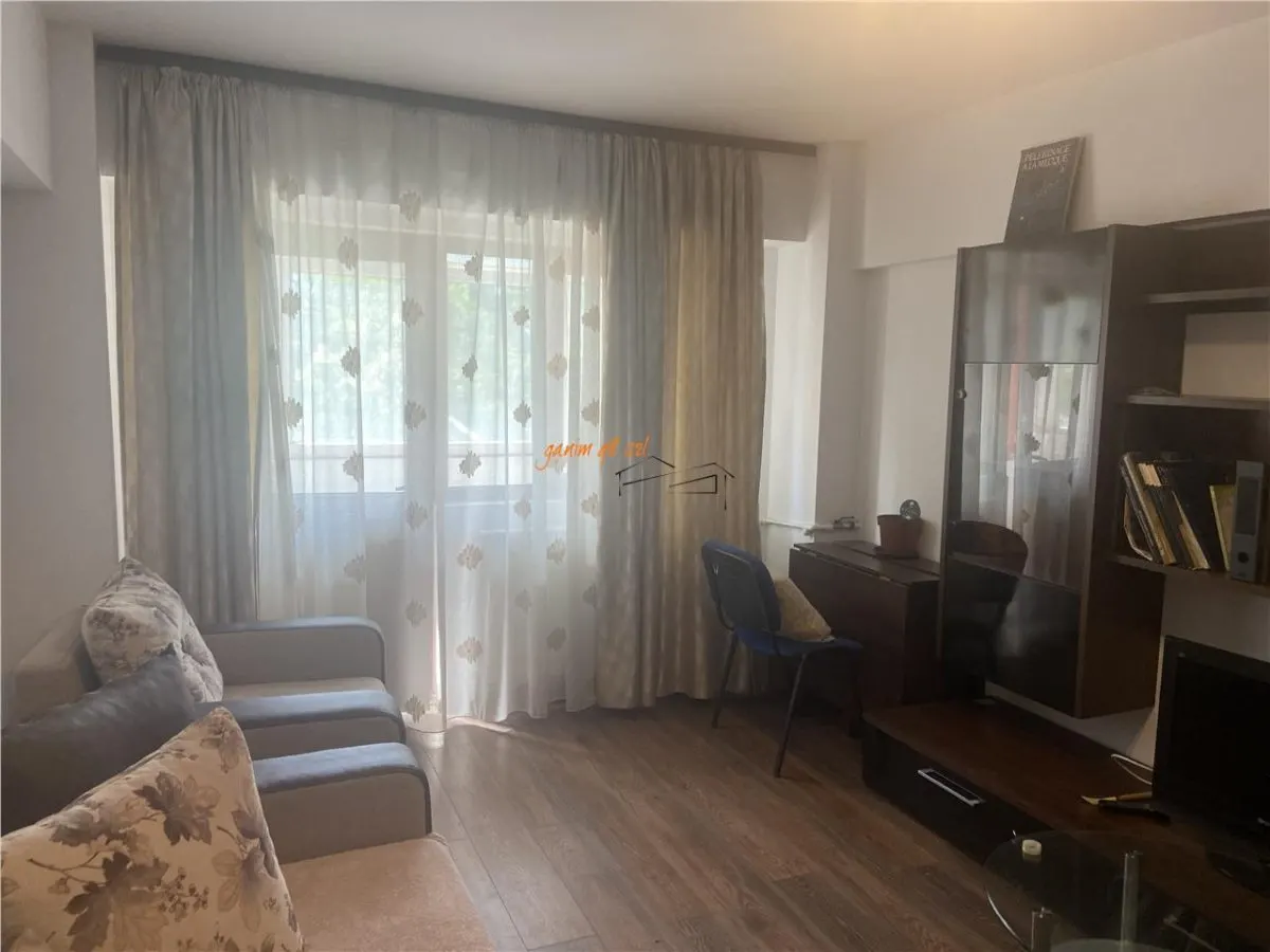 Apartament 3 camere Focșani - poza 1