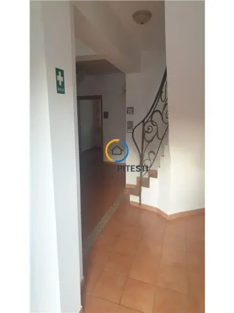 Casă 4 camere Pitești - poza 3