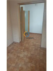 Casă 4 camere Pitești - poza 6