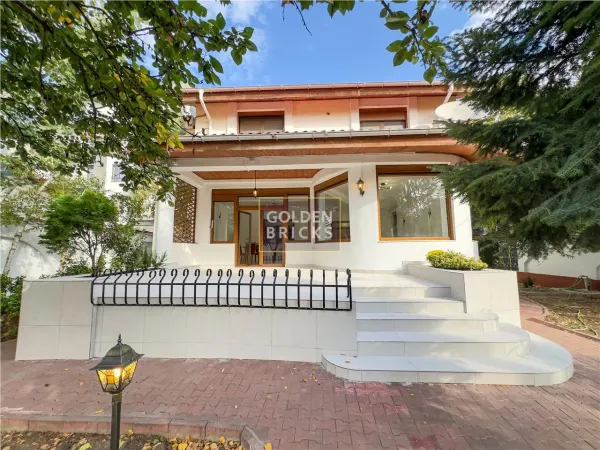 Casă 8 camere București - poza 1