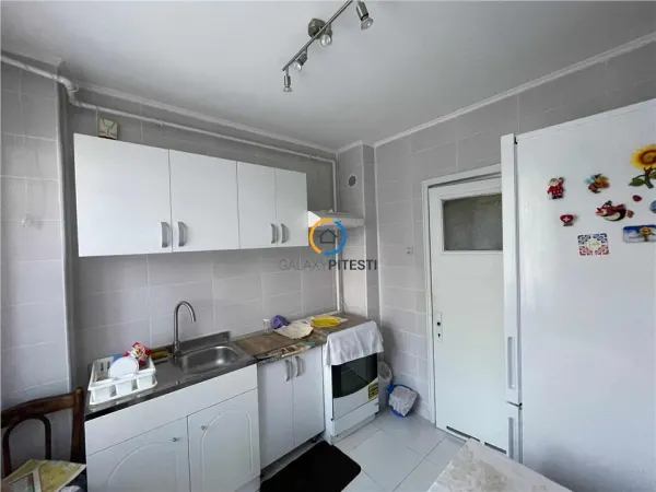 Apartament 3 camere Pitești - poza 1