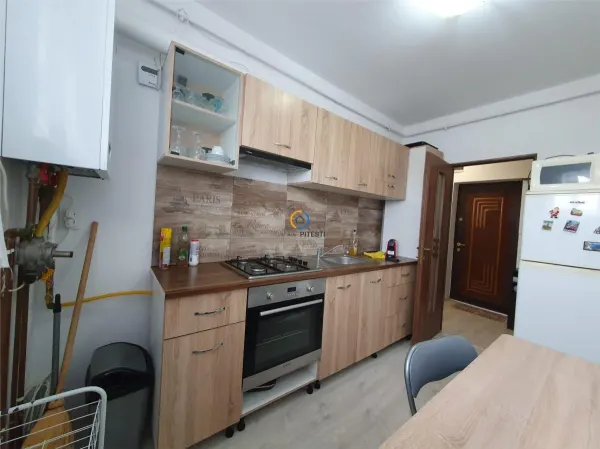 Apartament 4 camere Pitești - poza 1