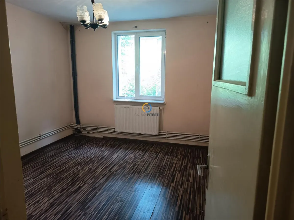 Apartament 3 camere Pitești - poza 1