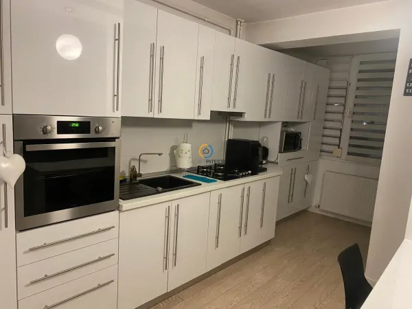 Apartament 3 camere Pitești - poza 2