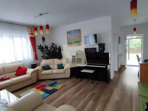Casă 5 camere Cristian - poza 3