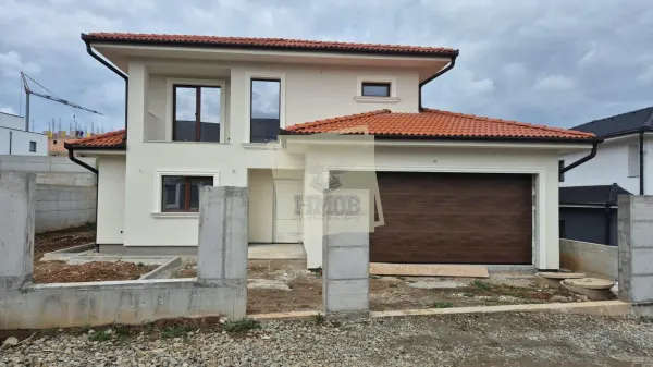 Casă 4 camere Șelimbăr - poza 1