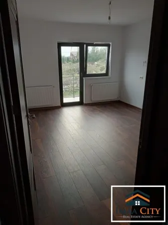Casă 4 camere Miroslava - poza 6