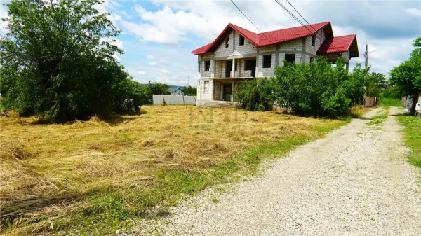 Casă 6 camere Aninoasa - poza 1
