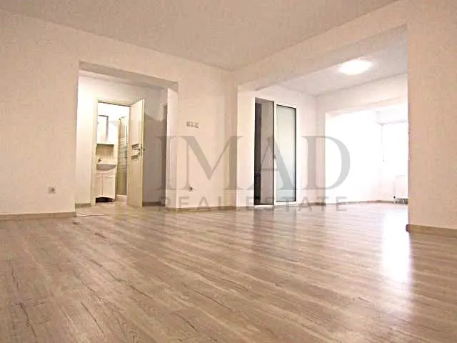 Apartament 4 camere Târgoviște - poza 1