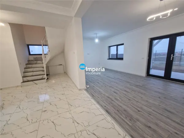 Casă 4 camere Miroslava - poza 2