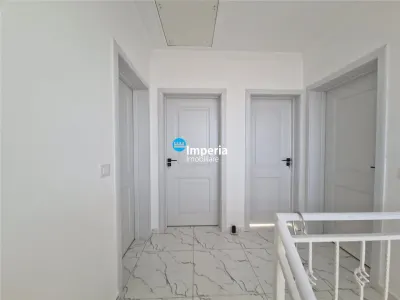 Casă 4 camere Miroslava - poza 3