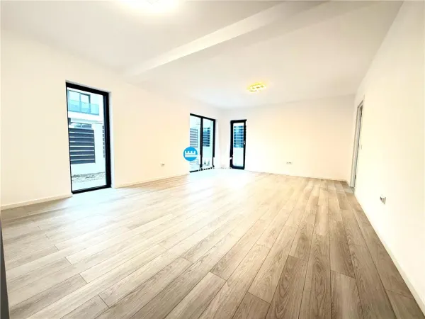 Casă 4 camere Miroslava - poza 2