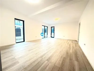 Casă 4 camere Miroslava - poza 2