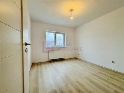 Apartament 3 camere Șelimbăr - poza 2