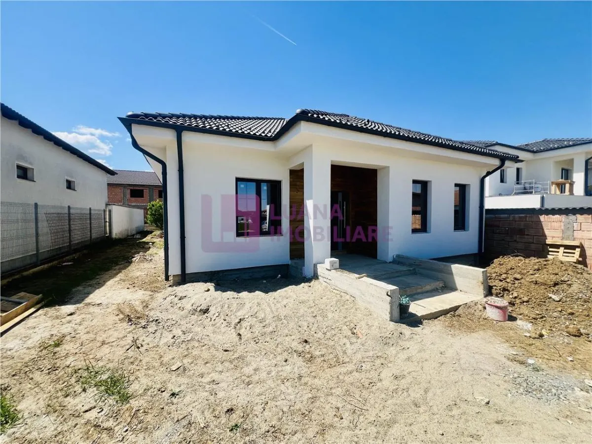 Casă 4 camere Șelimbăr - poza 1