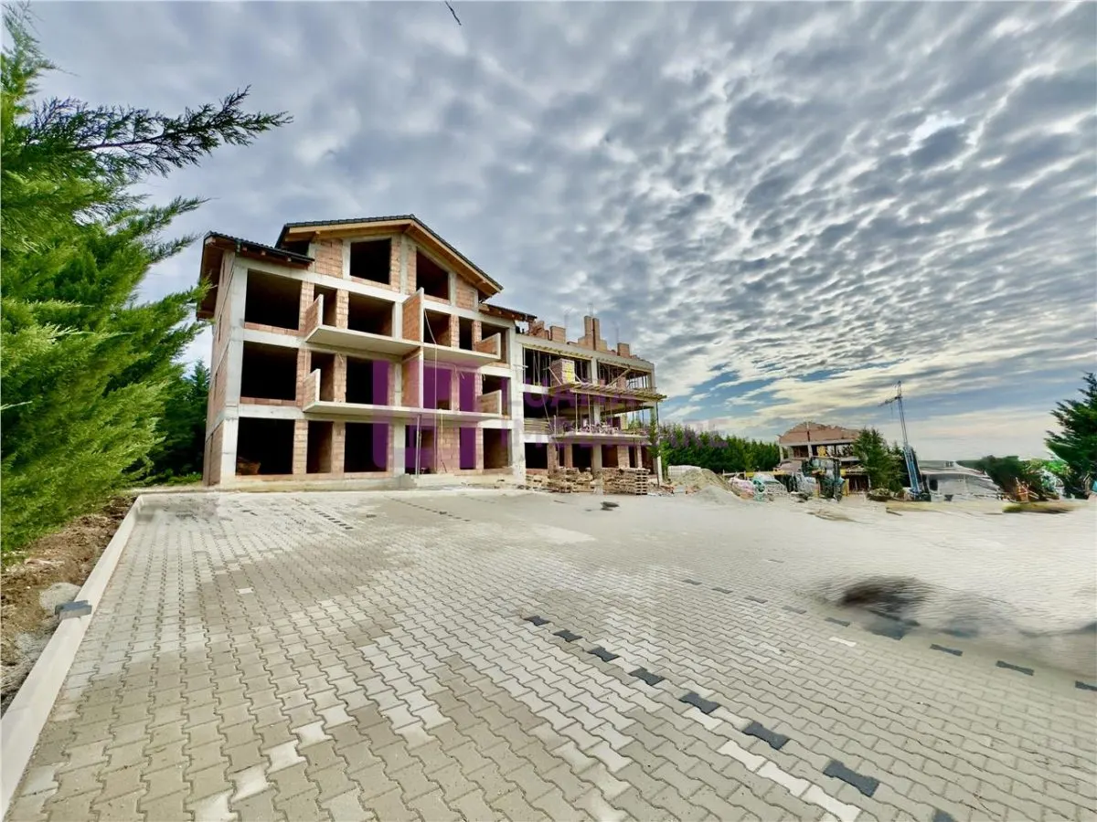 Apartament 4 camere Cristian - poza 1
