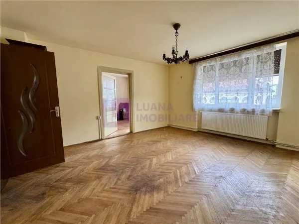 Casă 4 camere Sibiu - poza 1