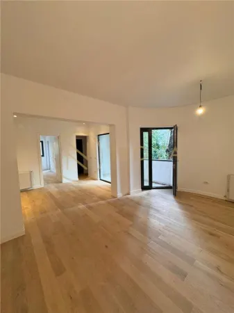 Apartament 3 camere București - poza 1