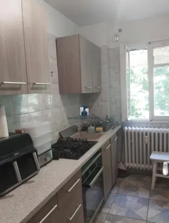 Apartament 3 camere București - poza 1