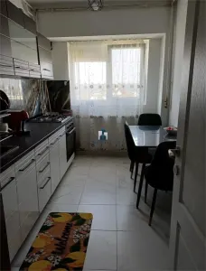 Apartament 3 Camere Semidecomandat Berceni - Bucuresti