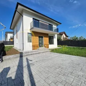 Casă 4 camere Valea Lupului - poza 1