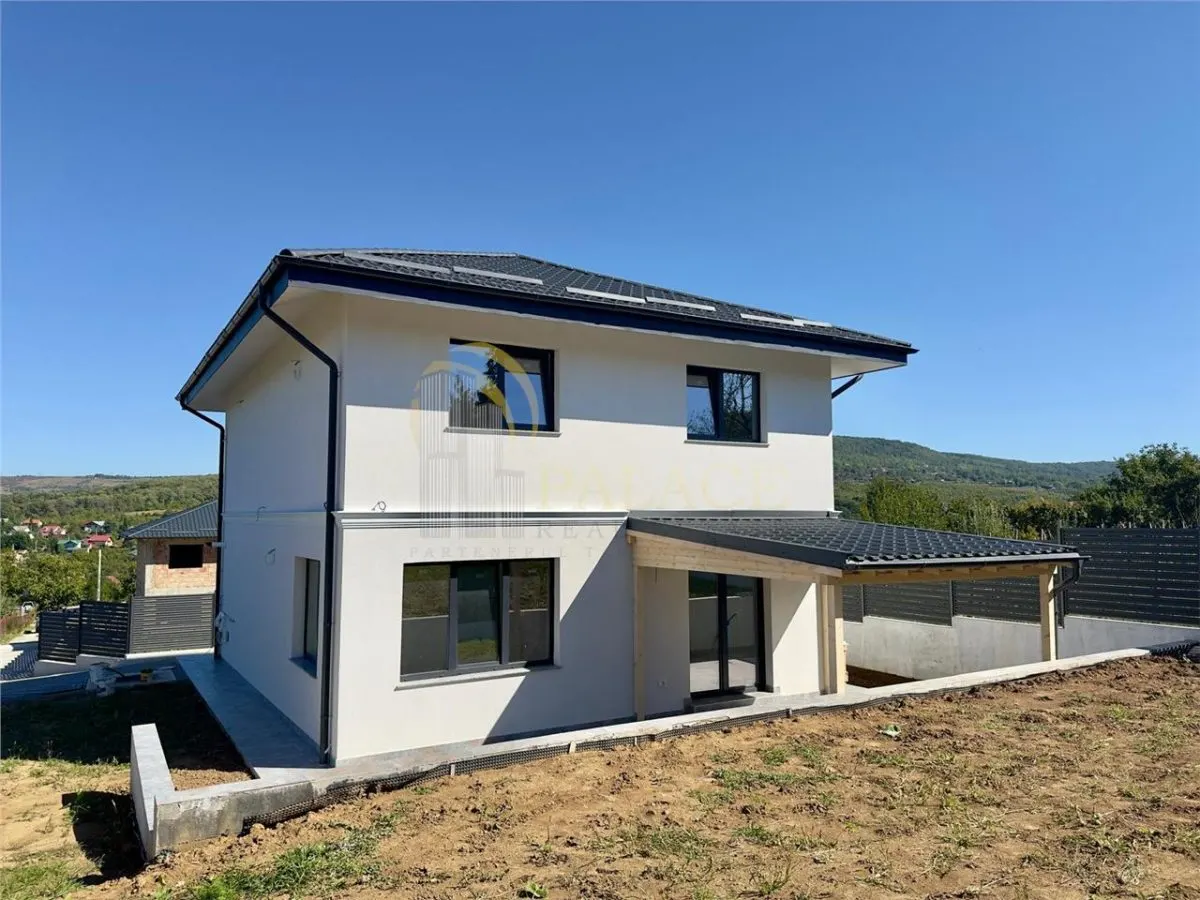 Casă 4 camere Bârnova - poza 1