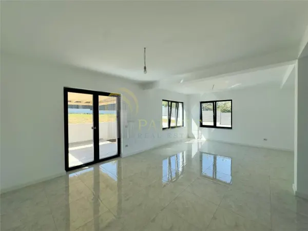 Casă 4 camere Bârnova - poza 2