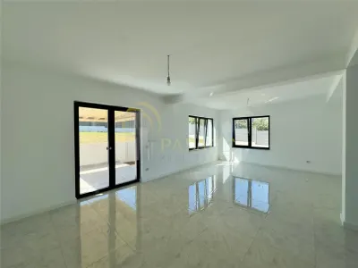 Casă 4 camere Bârnova - poza 2