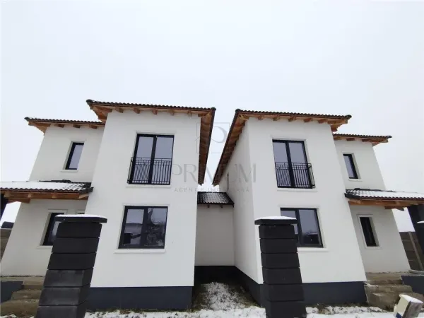 Casă 4 camere Moșnița Nouă - poza 1