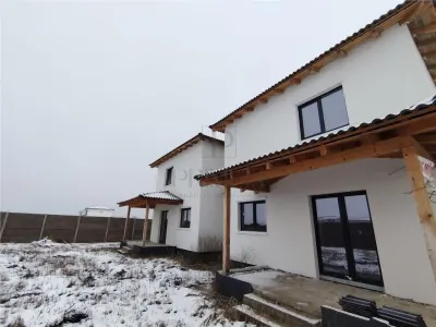 Casă 4 camere Moșnița Nouă - poza 3