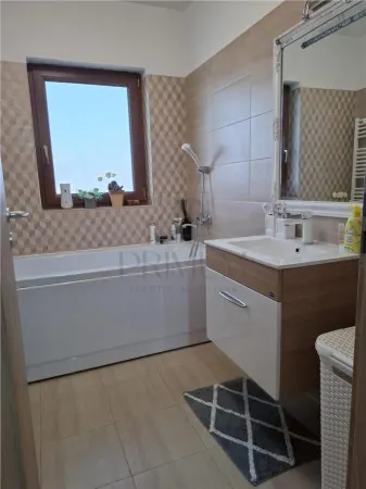 Casă 4 camere Moșnița Veche - poza 18