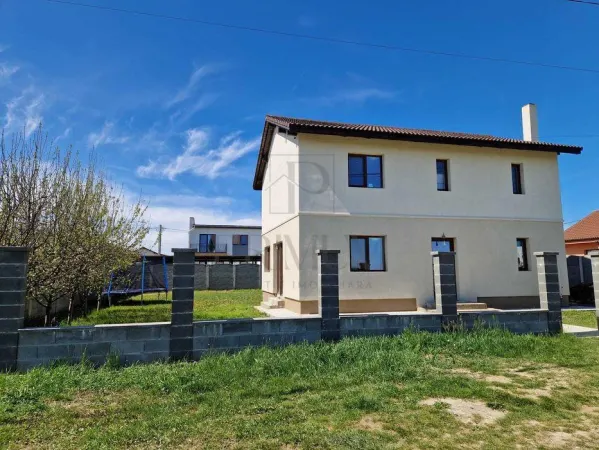 Casă 5 camere Moșnița Nouă - poza 1