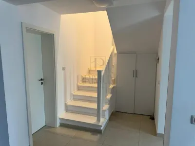 Casă 4 camere Moșnița Nouă - poza 11