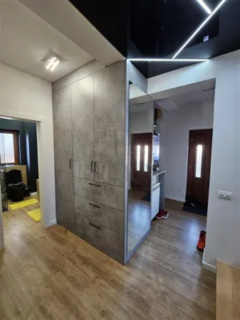 Casă 5 camere Moșnița Nouă - poza 1