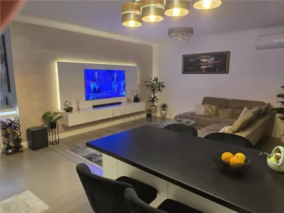 Apartament 3 camere Dumbrăvița - poza 1
