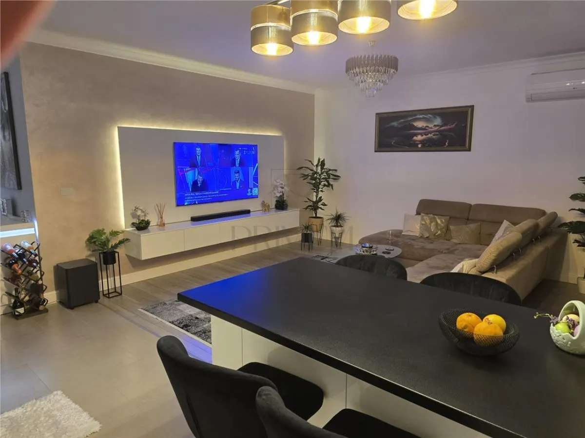 Apartament 3 camere Dumbrăvița - poza 1
