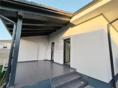 Casă 3 camere Moșnița Nouă - poza 2