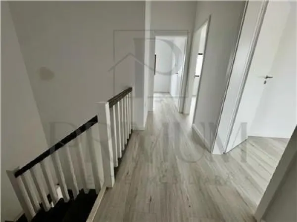 Casă 4 camere Moșnița Nouă - poza 2