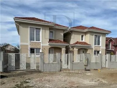 Casă 4 camere Moșnița Nouă - poza 1