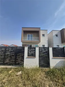 Casă 5 camere Moșnița Nouă - poza 1