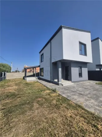 Casă 3 camere Moșnița Nouă - poza 1