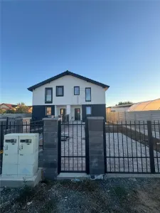 Duplex  generos - zona foarte buna - 3 dormitoare - Mosnita Noua