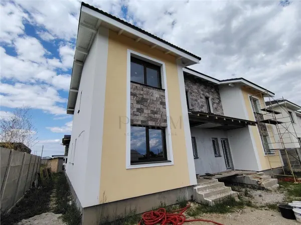 Casă 5 camere Moșnița Nouă - poza 1