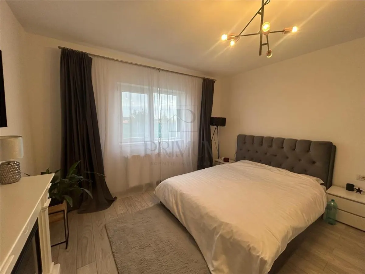Casă 3 camere Moșnița Nouă - poza 1