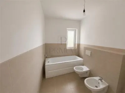 Casă 3 camere Sânmihaiu Român - poza 3