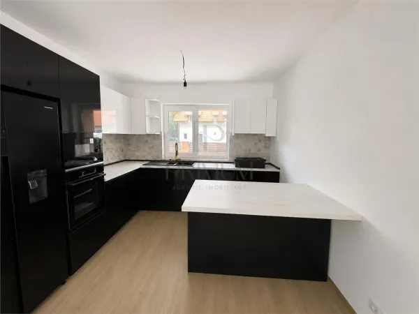 Casă 3 camere Sânmihaiu Român - poza 8