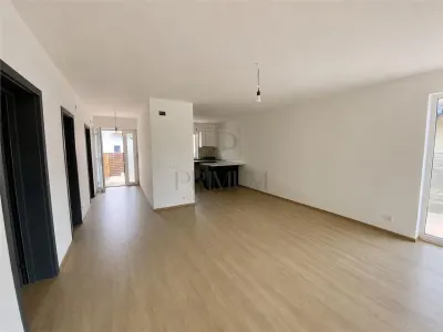 Casă 3 camere Sânmihaiu Român - poza 10