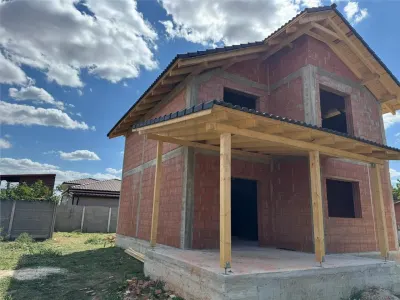 Casă 4 camere Moșnița Nouă - poza 3